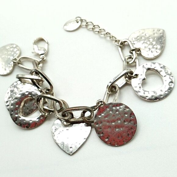Claire's Hammered Hearts and Circles Silver-tone Link Bracelet 8" - Picture 7 of 9